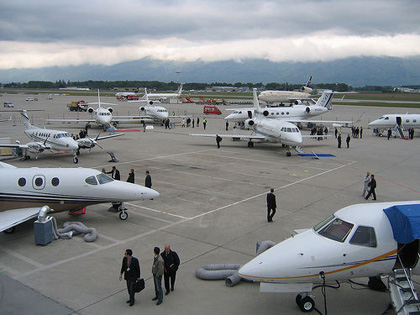 Benefits to Chartering a Jet to Smiley Creek Airport
