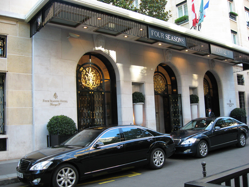 Luxury cars outside the Four Seasons George V